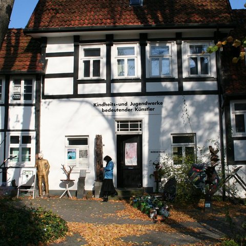 Halle Herbstliches Museum - prowi
