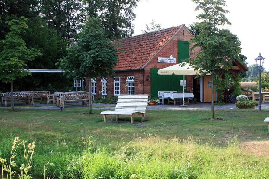 Café im Hühnerstall